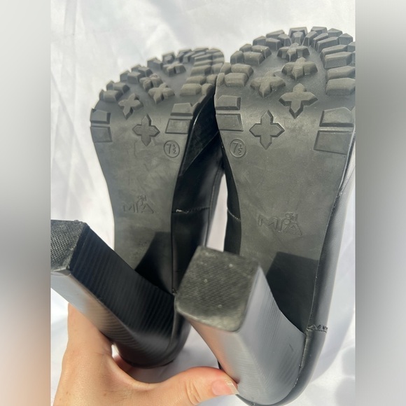 MIA Black Platform Loafers - Picture 7 of 9